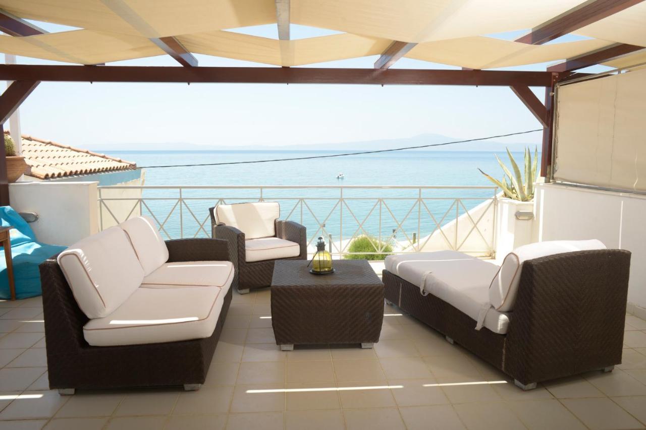 Ferienwohnung Agali 2 Superior Mezonet Front Of The Sea Akrogiali Exterior foto